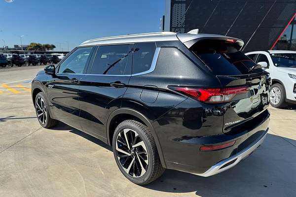 2024 Mitsubishi Outlander PHEV Exceed Tourer ZM