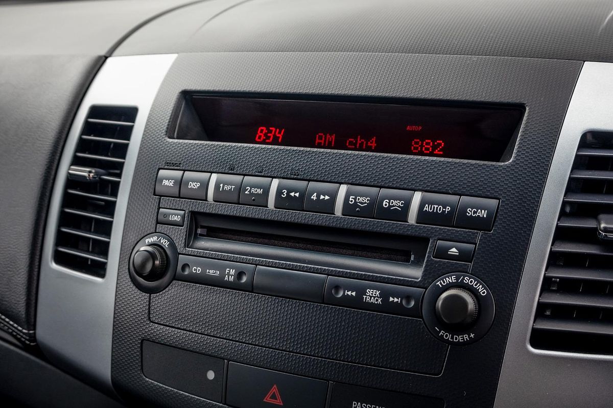 2012 Mitsubishi Outlander LS ZH