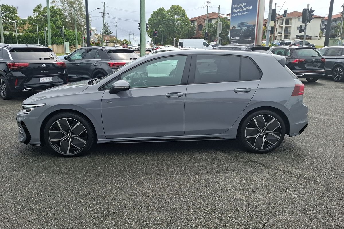 2025 Volkswagen Golf 110TSI R-Line 8.5