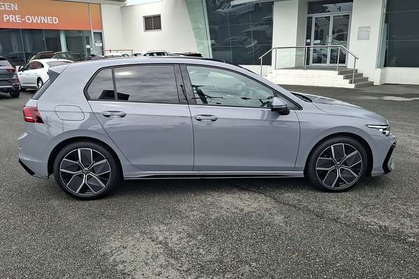 2025 Volkswagen Golf 110TSI R-Line 8.5