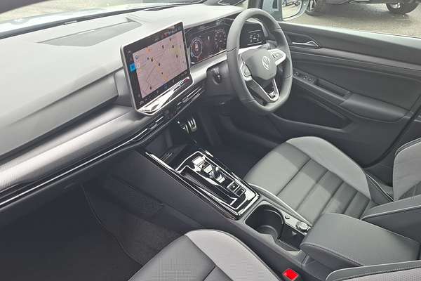 2025 Volkswagen Golf 110TSI R-Line 8.5