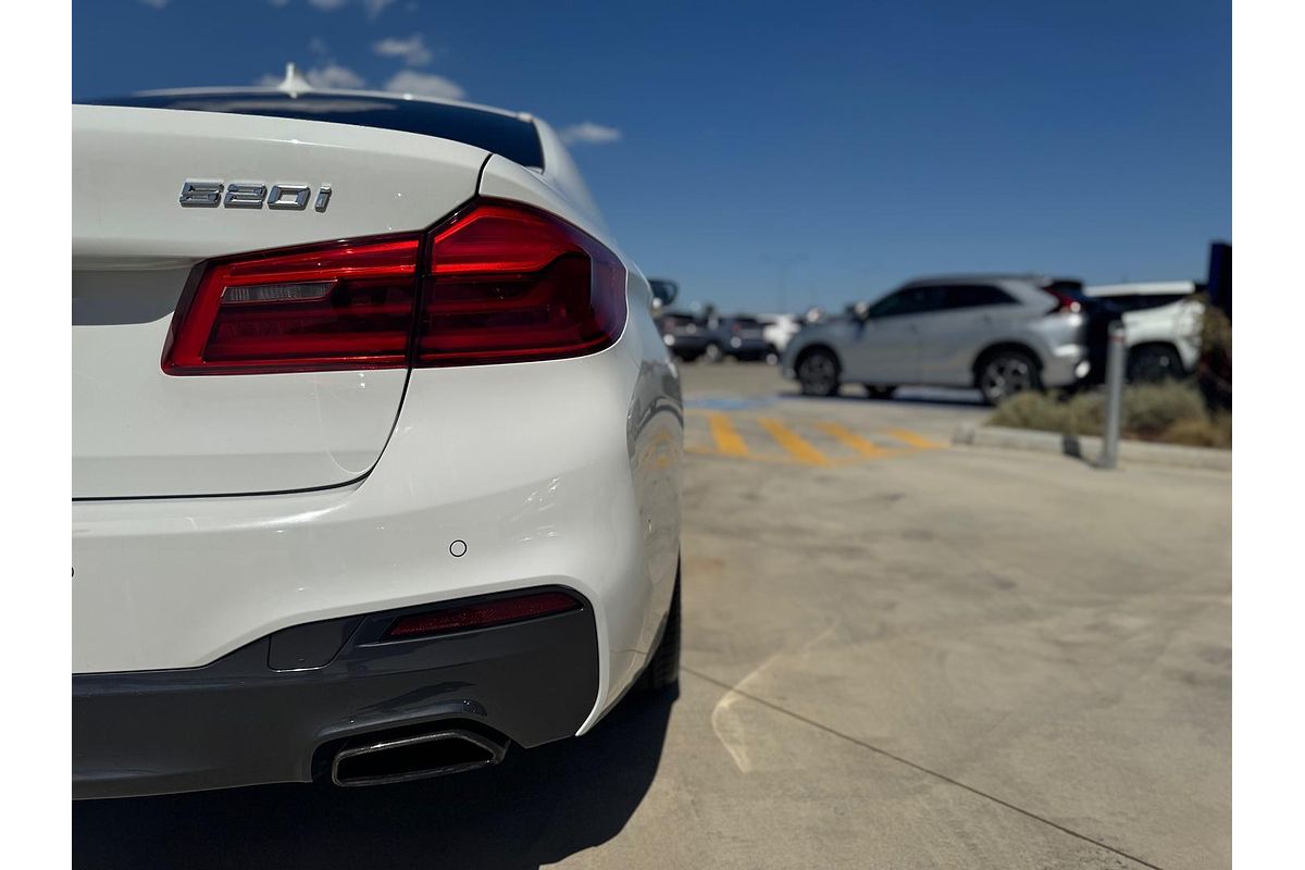 2018 BMW 5 Series 520i M Sport G30