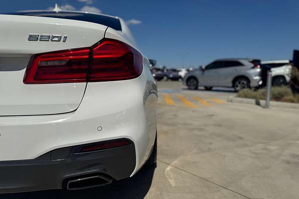 2018 BMW 5 Series 520i M Sport G30