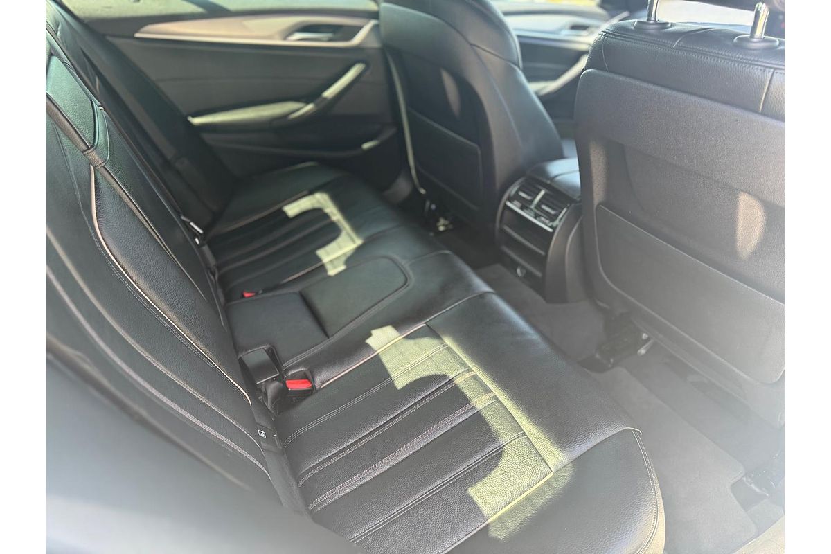 2018 BMW 5 Series 520i M Sport G30