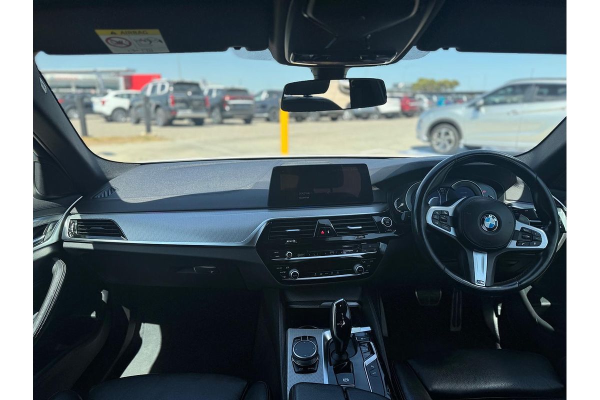 2018 BMW 5 Series 520i M Sport G30