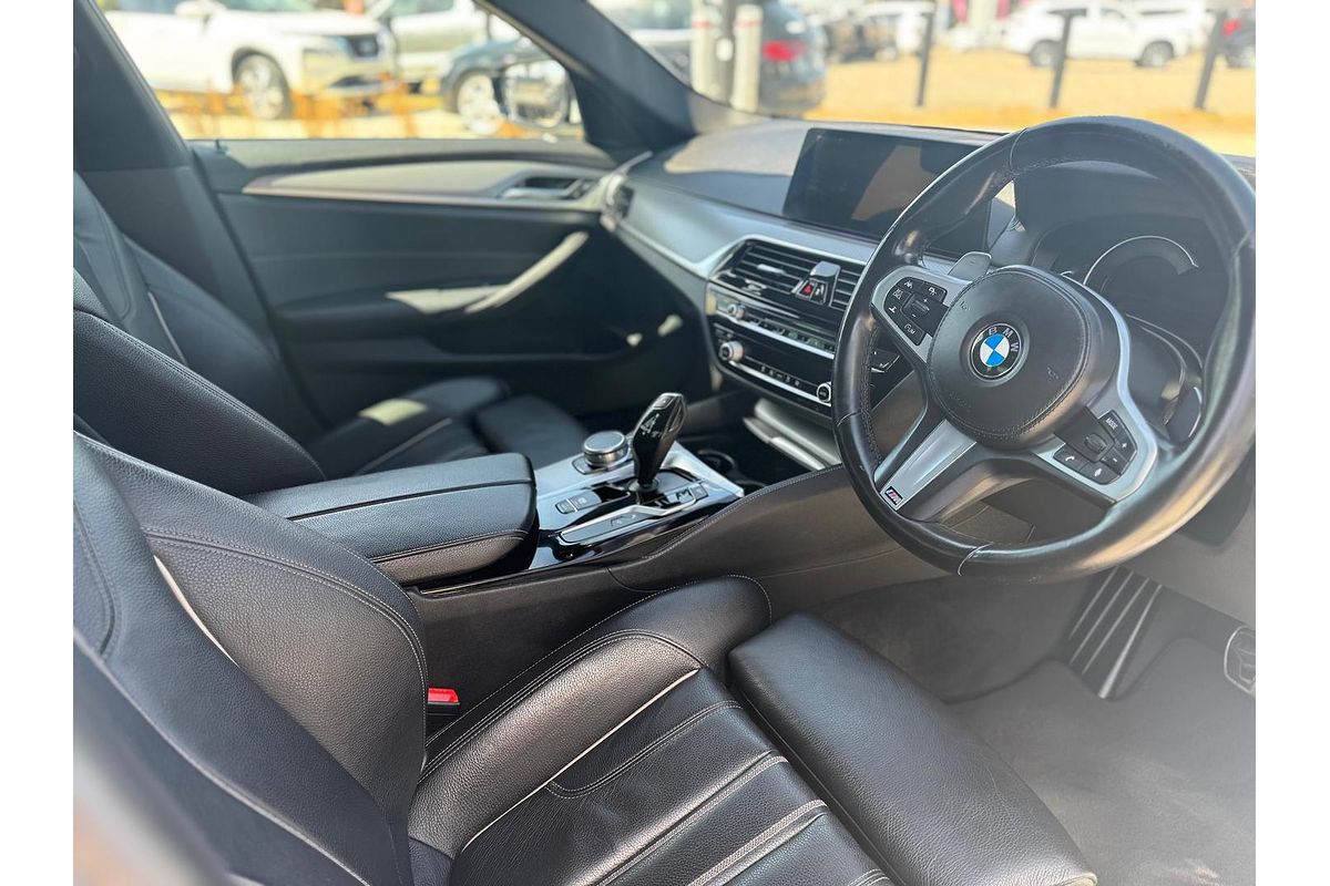 2018 BMW 5 Series 520i M Sport G30