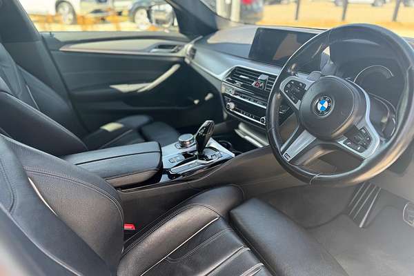 2018 BMW 5 Series 520i M Sport G30