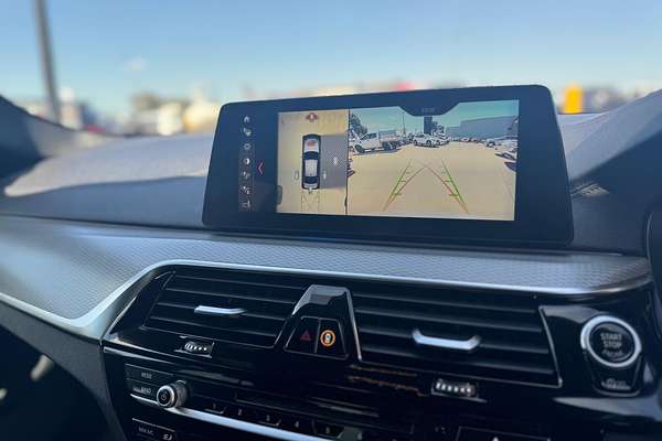 2018 BMW 5 Series 520i M Sport G30