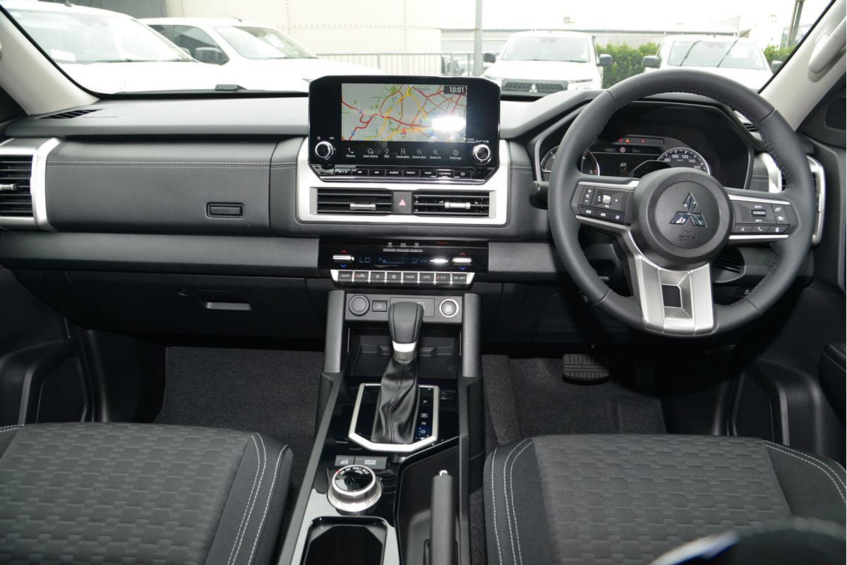 2024 Mitsubishi Triton GLS MV 4X4