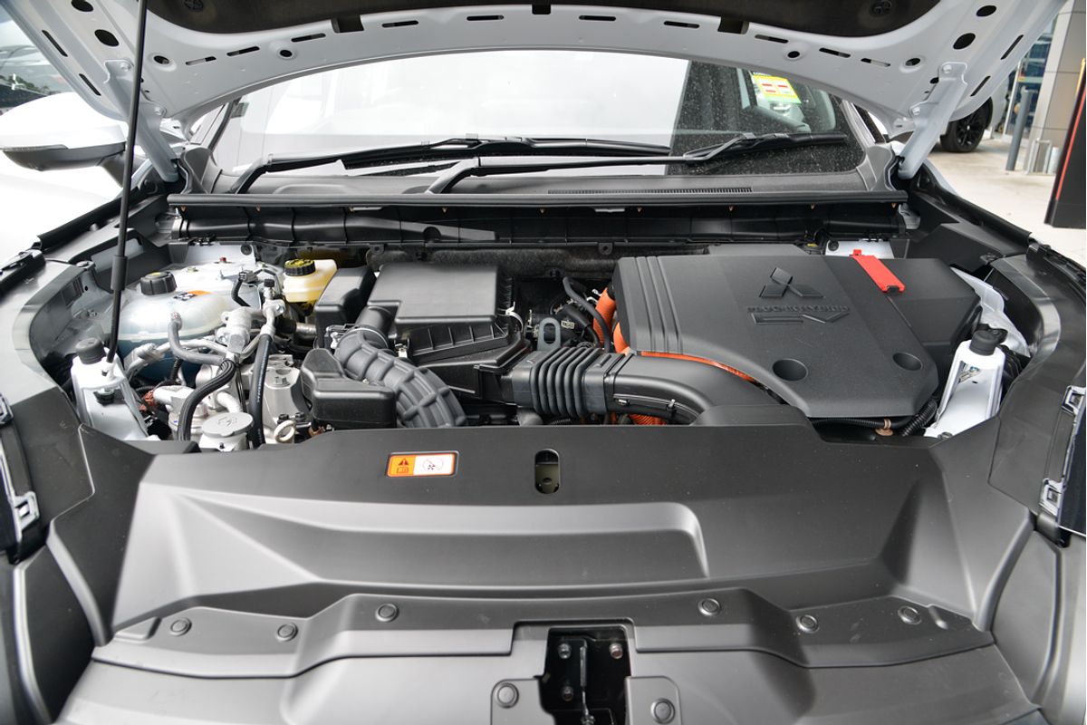 2024 Mitsubishi Outlander PHEV Exceed Tourer ZM