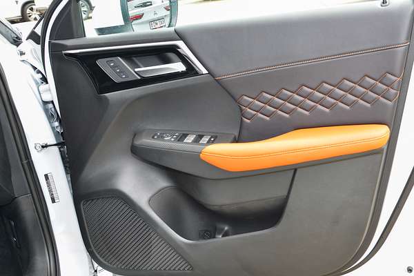 2024 Mitsubishi Outlander PHEV Exceed Tourer ZM