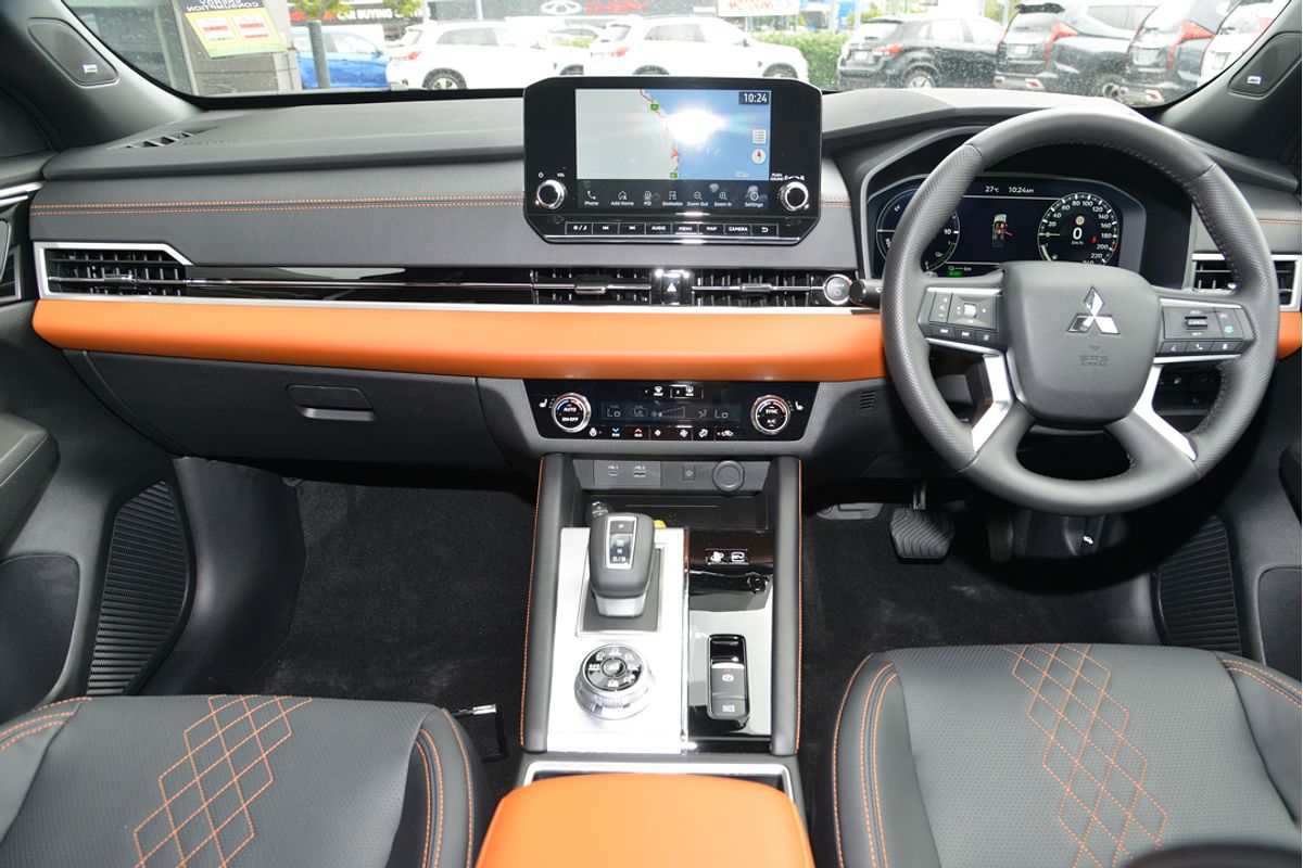 2024 Mitsubishi Outlander PHEV Exceed Tourer ZM