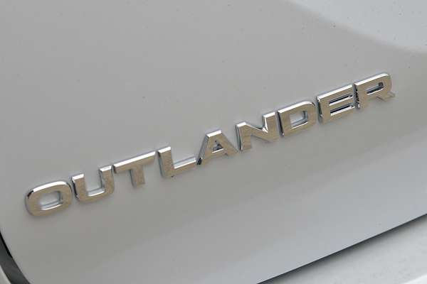 2024 Mitsubishi Outlander PHEV Exceed Tourer ZM