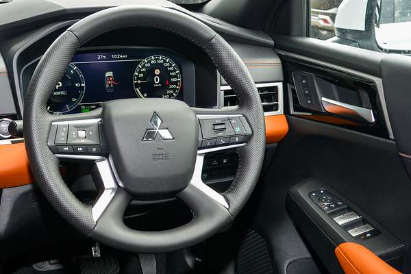 2024 Mitsubishi Outlander PHEV Exceed Tourer ZM