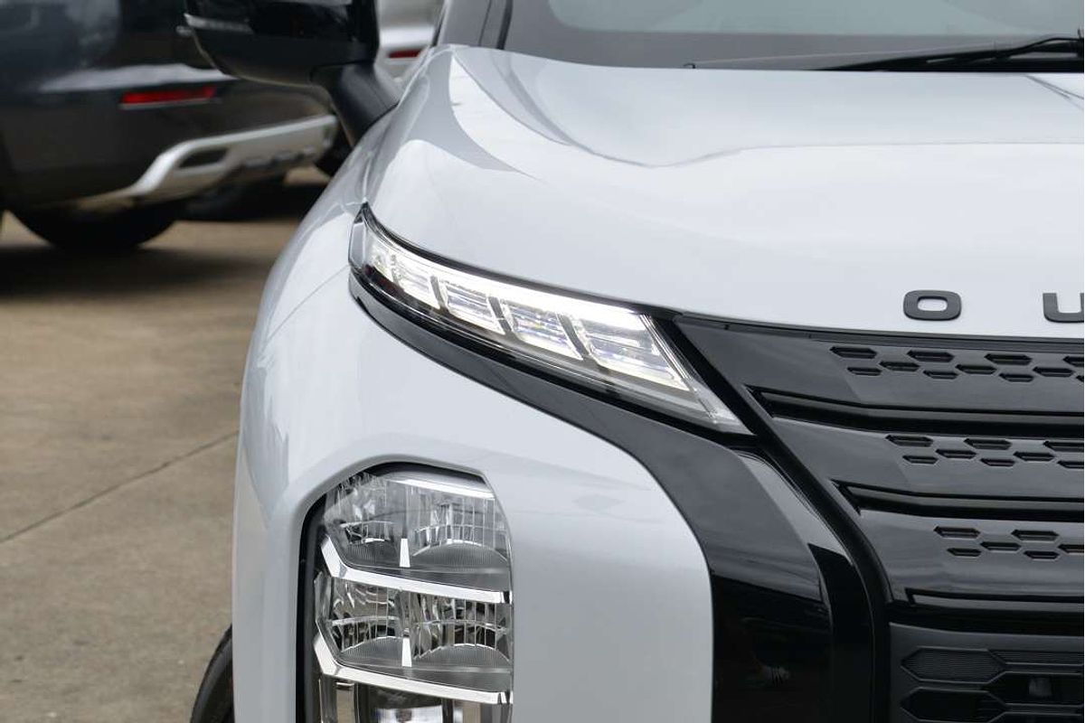 2024 Mitsubishi Outlander PHEV GSR ZM
