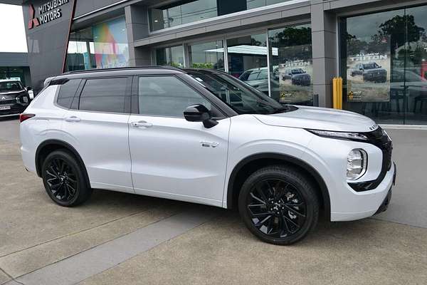 2024 Mitsubishi Outlander PHEV GSR ZM