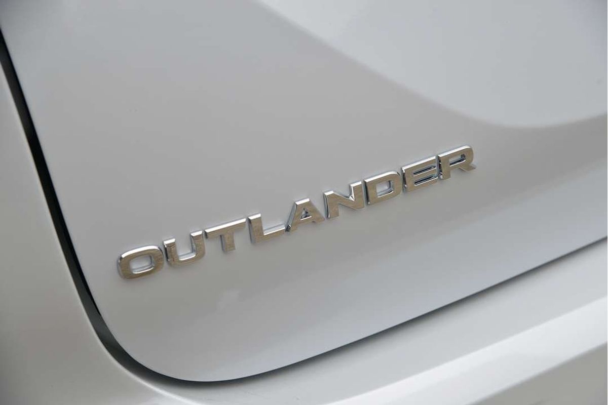 2024 Mitsubishi Outlander PHEV GSR ZM