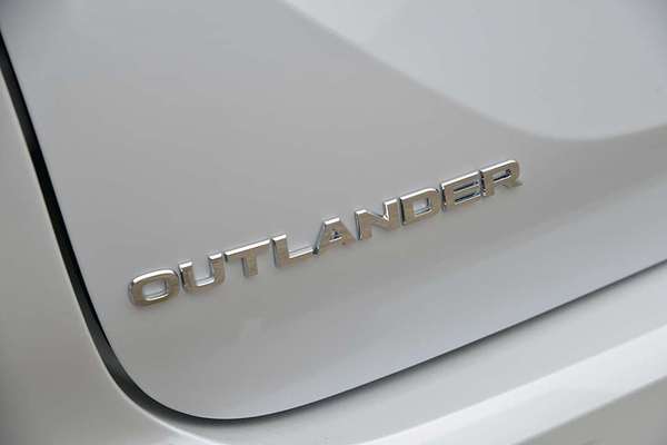 2024 Mitsubishi Outlander PHEV GSR ZM