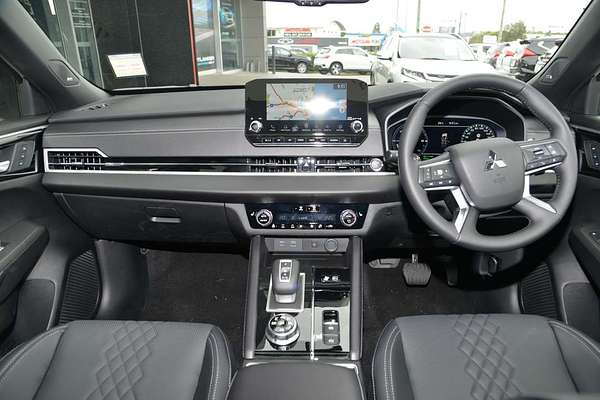 2024 Mitsubishi Outlander PHEV GSR ZM