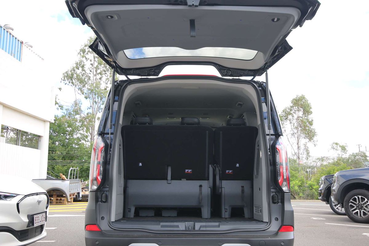 2024 Ford Tourneo Active AV SWB