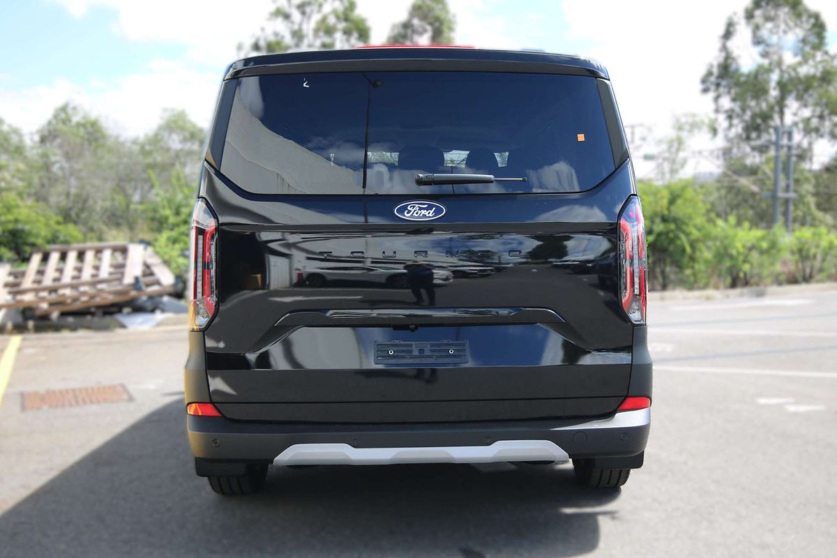 2024 Ford Tourneo Active AV SWB