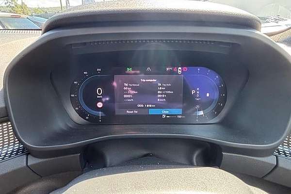 2023 Volvo XC40 Ultimate B5 Dark