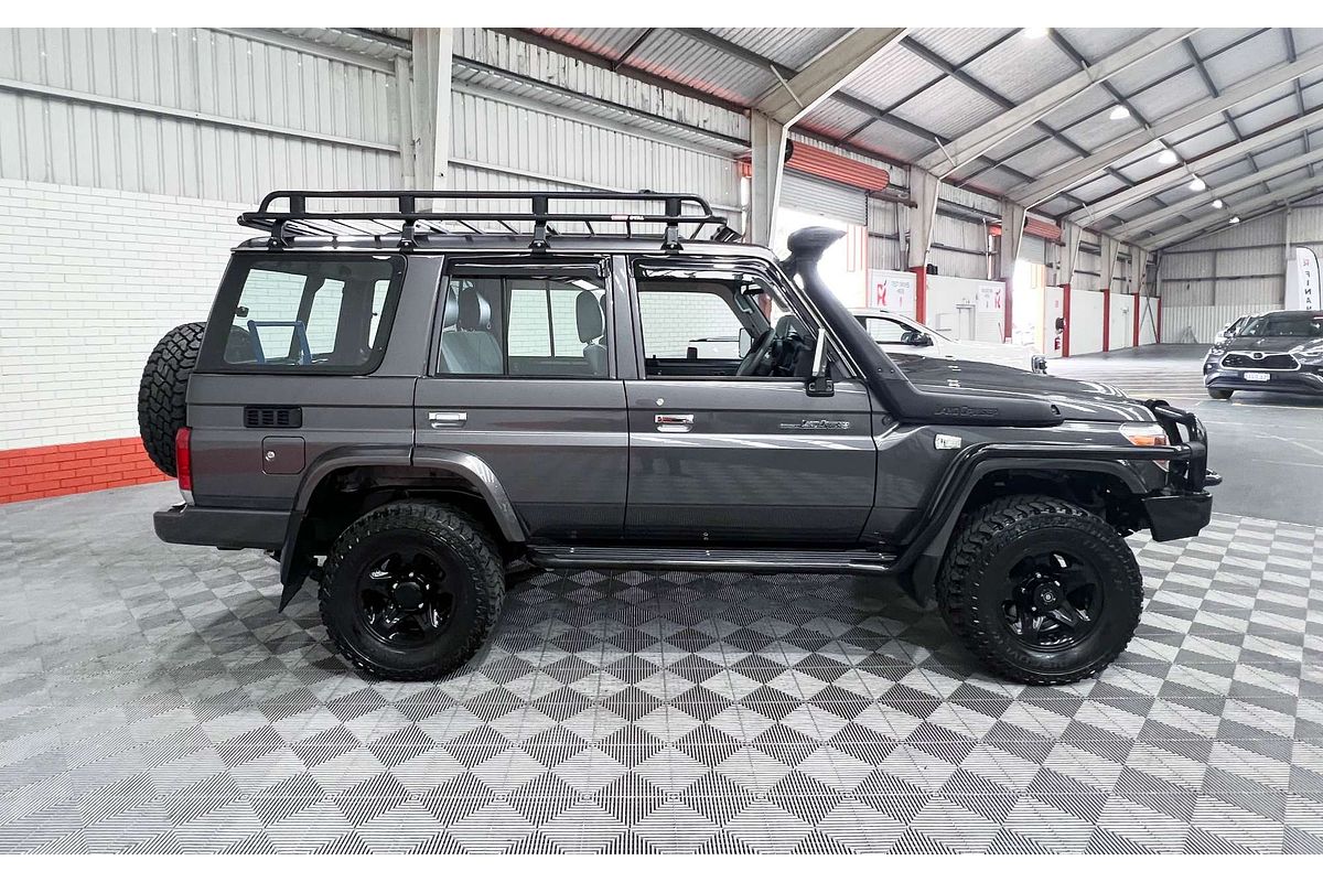 2020 Toyota Landcruiser GXL VDJ76R