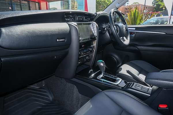 2022 Toyota Fortuner GXL GUN156R