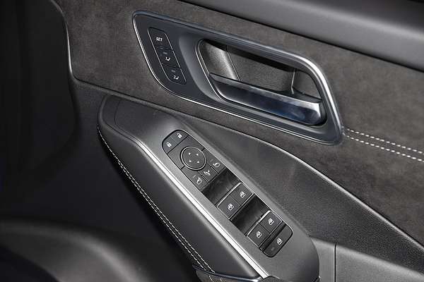 2025 Nissan QASHQAI N-DESIGN e-POWER J12