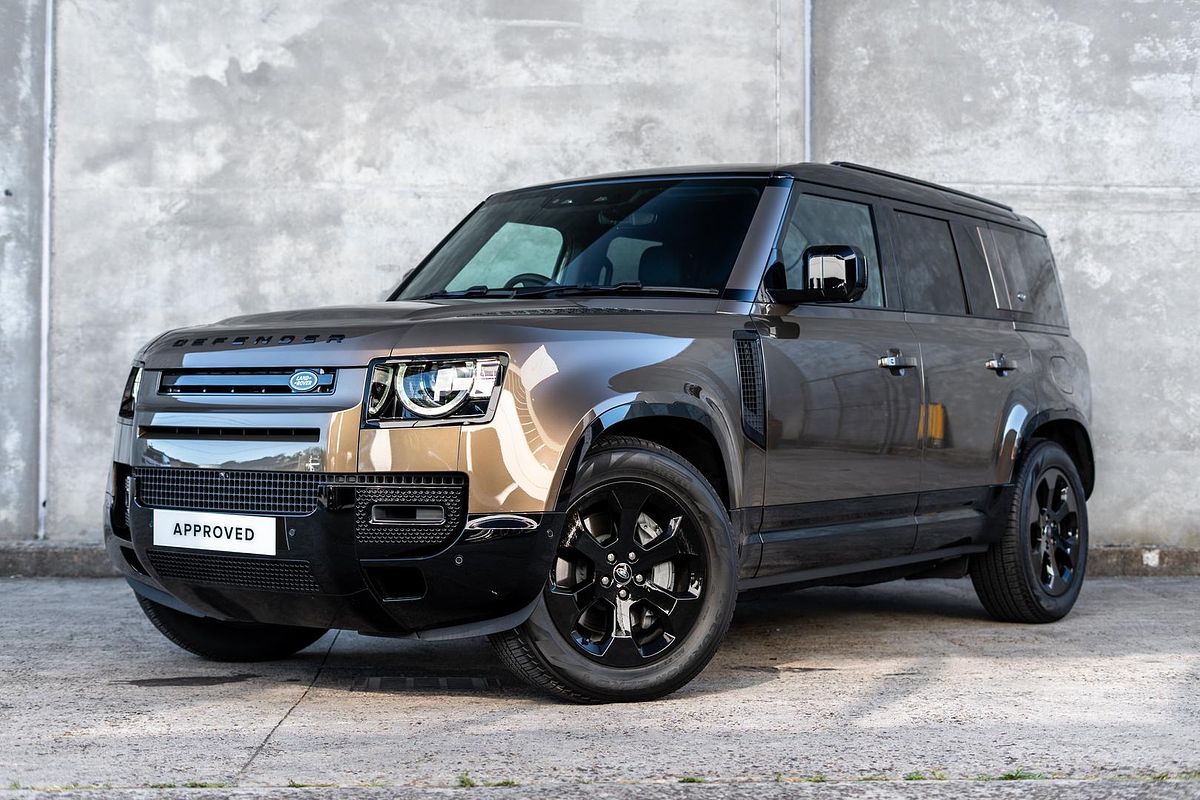 2023 Land Rover Defender 110 P400e X-Dynamic SE L663