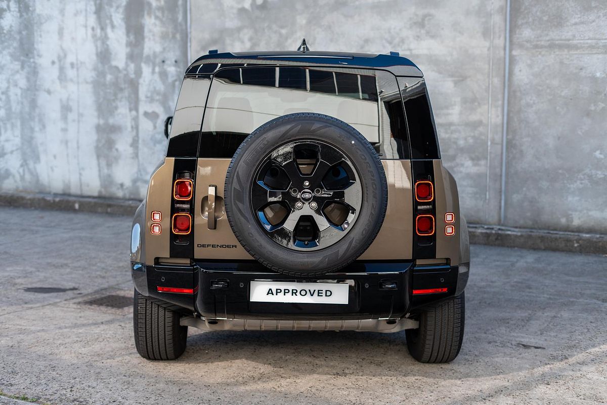 2023 Land Rover Defender 110 P400e X-Dynamic SE L663