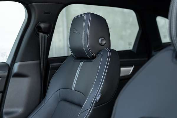 2023 Jaguar F-PACE P250 R-Dynamic SE X761
