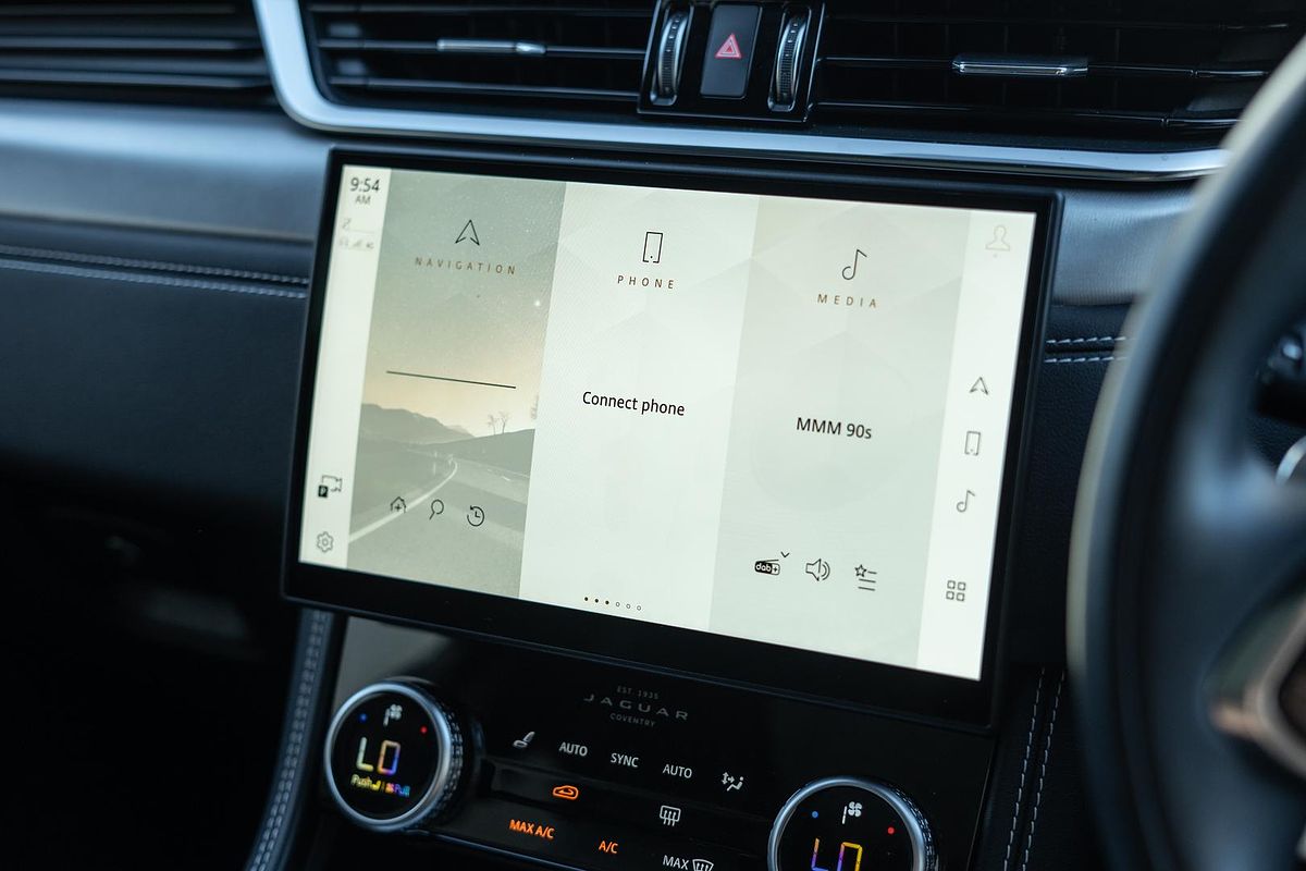 2023 Jaguar F-PACE P250 R-Dynamic SE X761