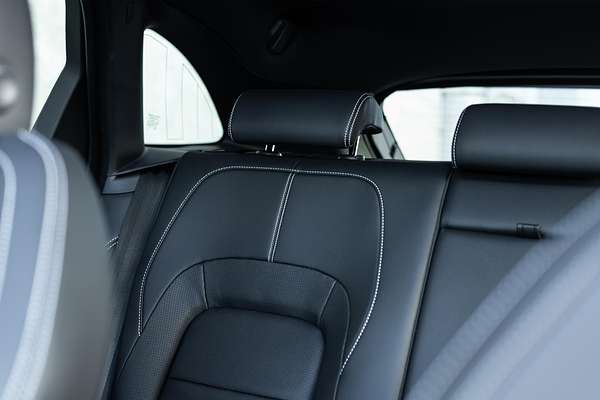 2023 Jaguar F-PACE P250 R-Dynamic SE X761