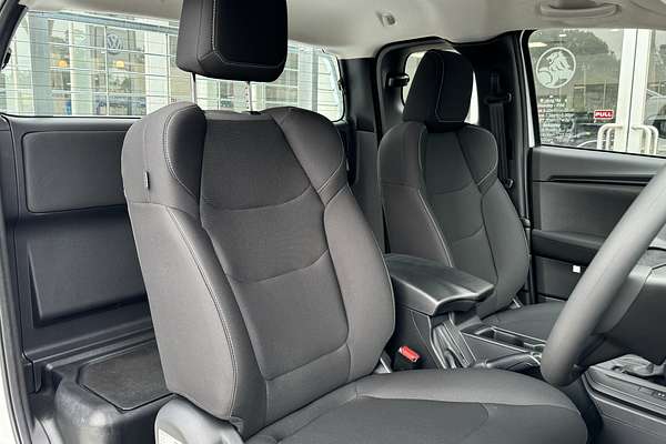 2025 Isuzu D-MAX SX 4X4