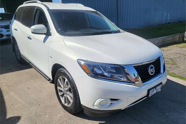 2015 Nissan Pathfinder ST R52