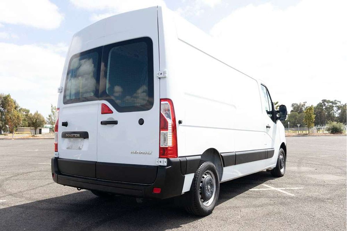 2021 Master MWB 110kW AMT Pro