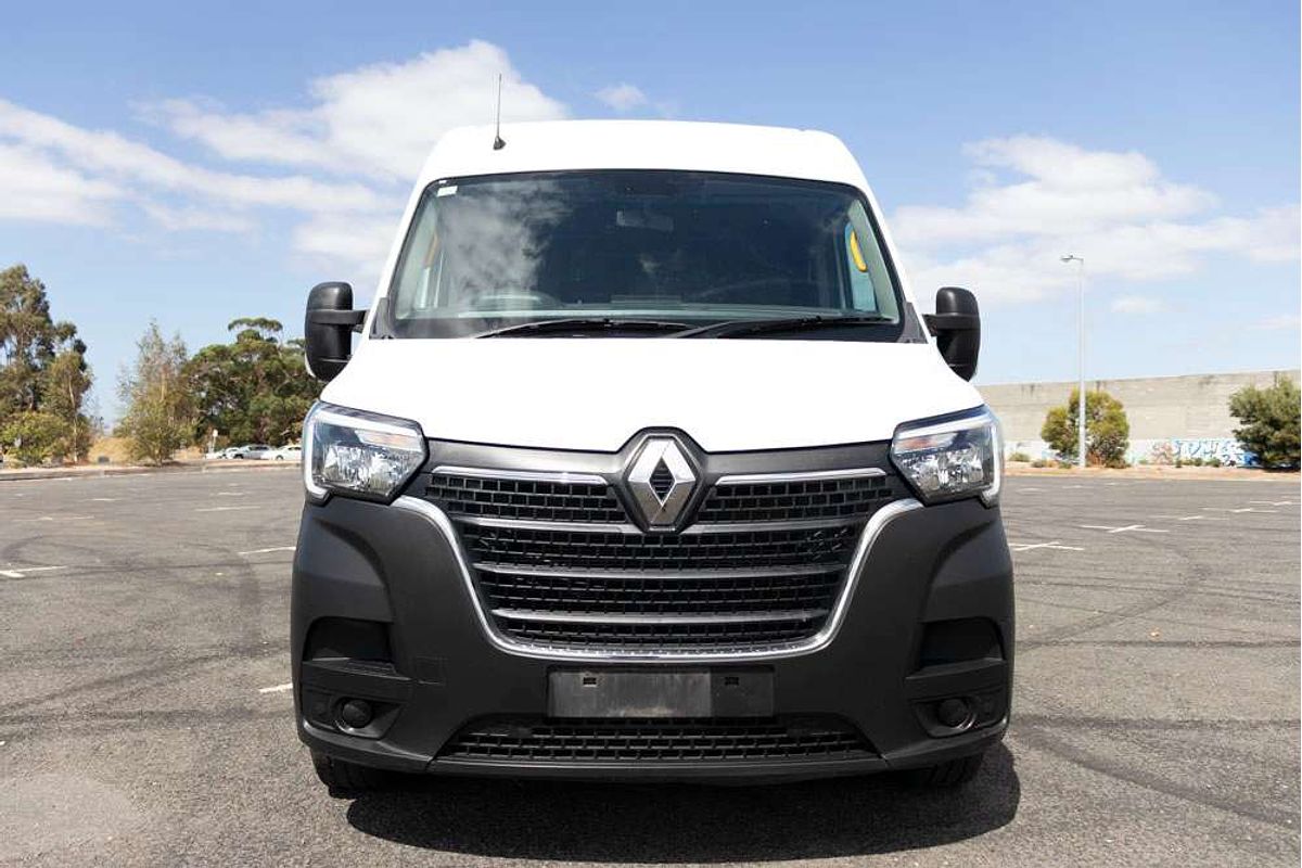 2021 Master MWB 110kW AMT Pro