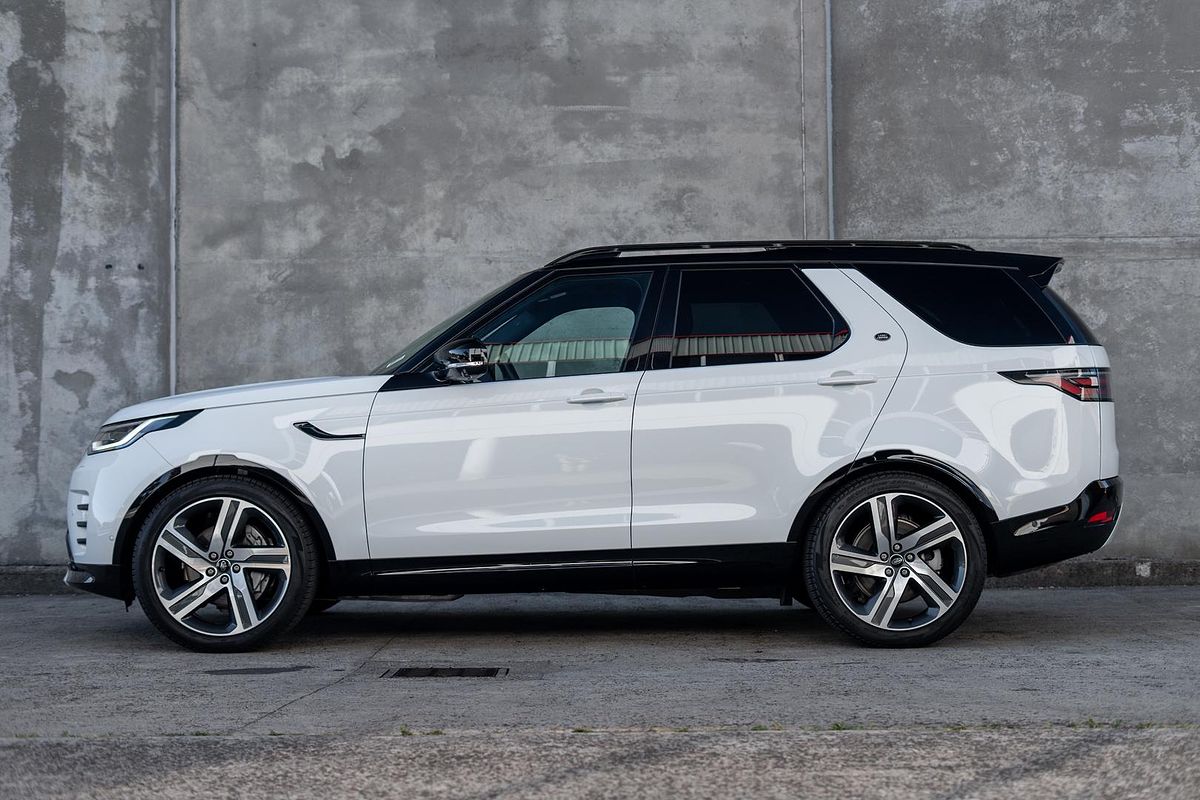 2023 Land Rover Discovery D300 Dynamic HSE Series 5