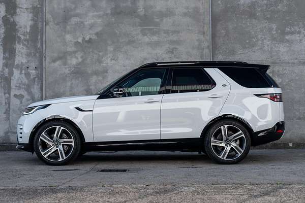 2023 Land Rover Discovery D300 Dynamic HSE Series 5