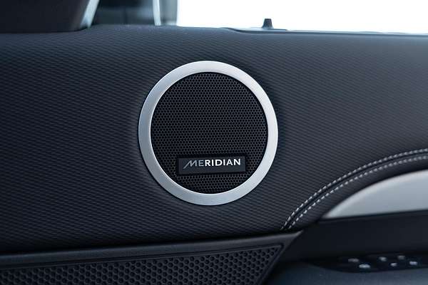 2023 Land Rover Discovery D300 Dynamic HSE Series 5