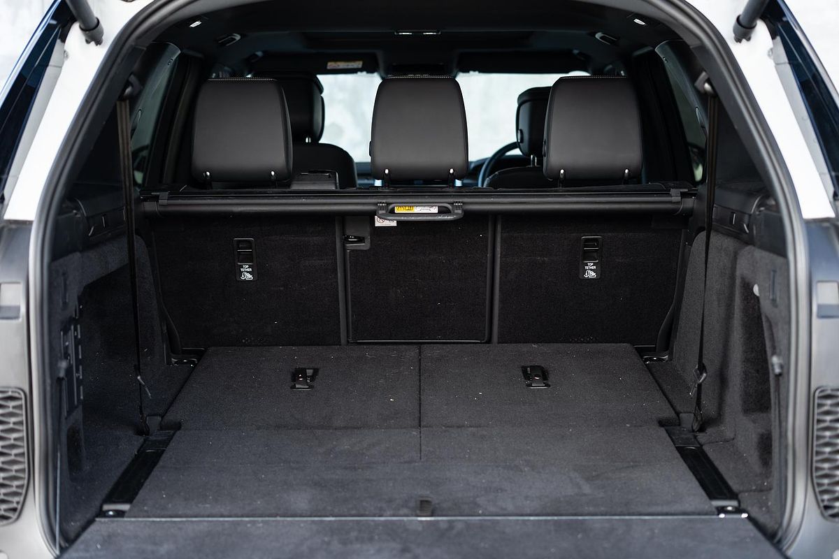 2023 Land Rover Discovery D300 Dynamic HSE Series 5