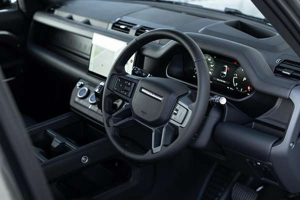 2024 Land Rover Defender 130 D350 X-Dynamic SE L663