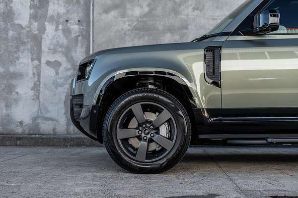 2024 Land Rover Defender 130 D350 X-Dynamic SE L663