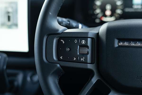 2024 Land Rover Defender 130 D350 X-Dynamic SE L663