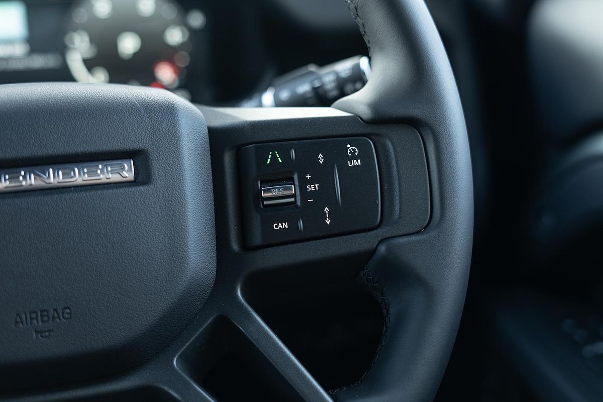 2024 Land Rover Defender 130 D350 X-Dynamic SE L663