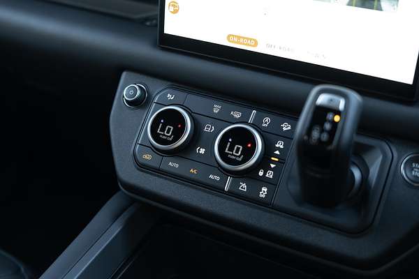 2024 Land Rover Defender 130 D350 X-Dynamic SE L663