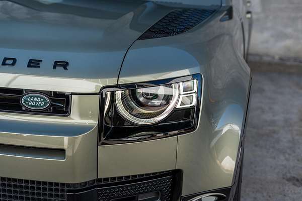 2024 Land Rover Defender 130 D350 X-Dynamic SE L663