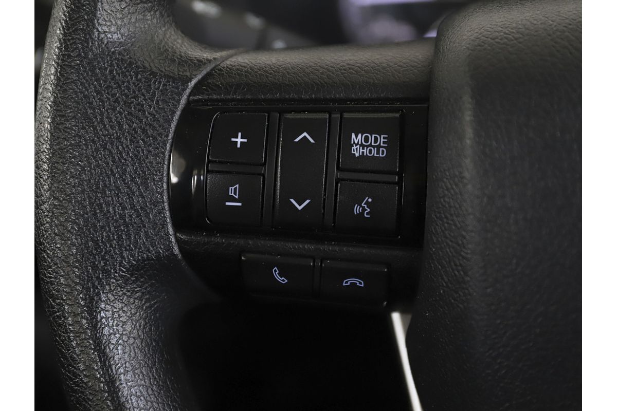 Hilux 4x2 Workmate 2.7L Petrol Automatic Single Cab C/C C227710 001