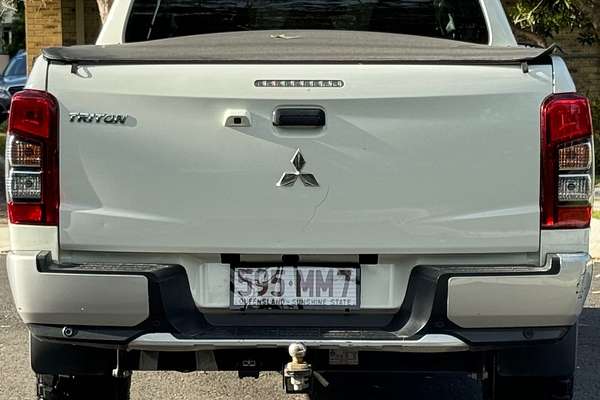 2022 Mitsubishi Triton GLX MR 4X4